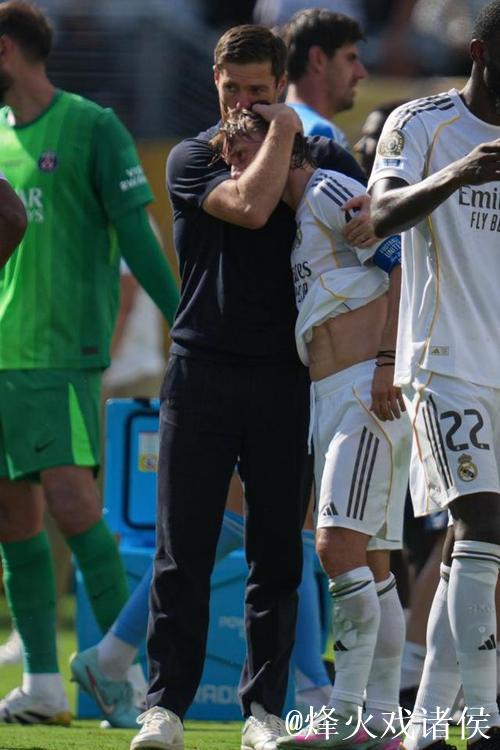 低调英雄拯救皇马：皇马2-1击败阿拉维斯，阿隆索仍陷困境